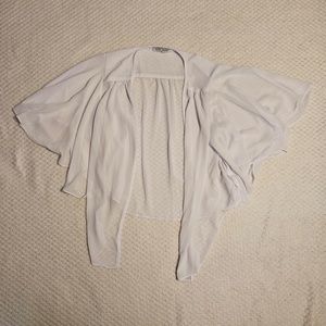 White Flowing Short Sleeve Shawl for Women Size M